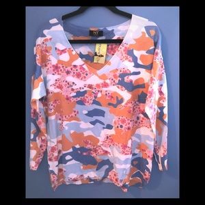 Lightweight print sweater